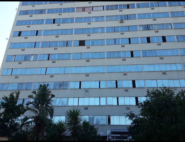 1 bed property to rent in PAROW EAST